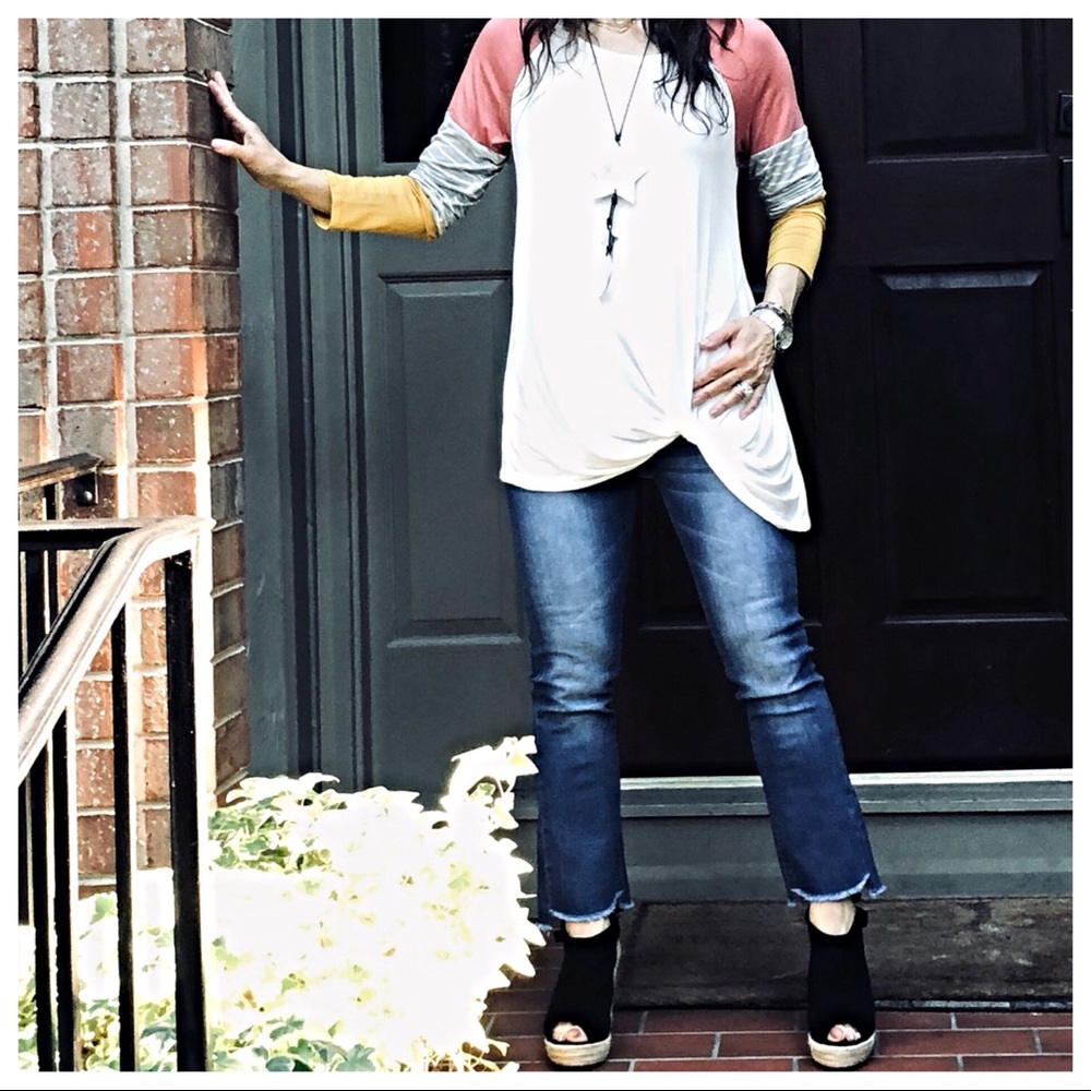 ✨LAST ONE✨Twist front color block top - Picture 3 of 8
